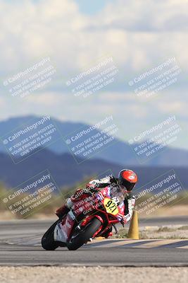 media/Nov-16-2025-Race Pace (Sun) [[8c5fa54630]]/Non Verified Riders (1st 20 Minutes)/5-Turn 15 (110pm)/